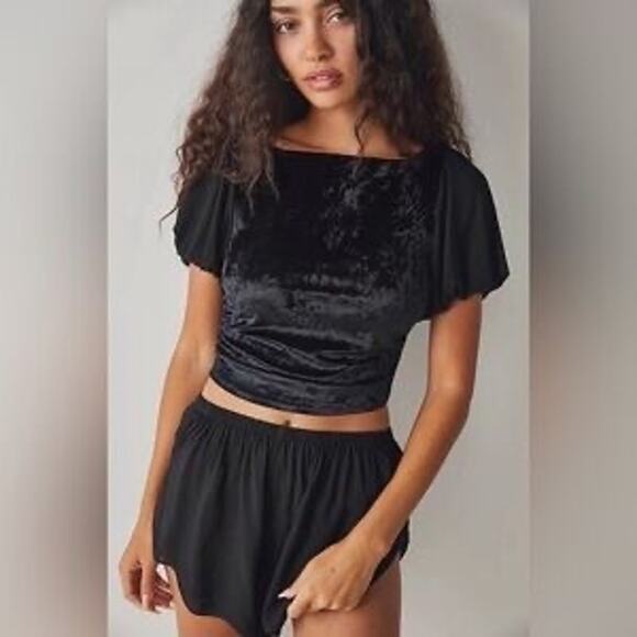 Free People Intimately Midnight Mood Velvet Crop Top Size Medium - Picture 1 of 7